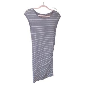 Athleta Gray & White Fitted Stretch Dress (M)